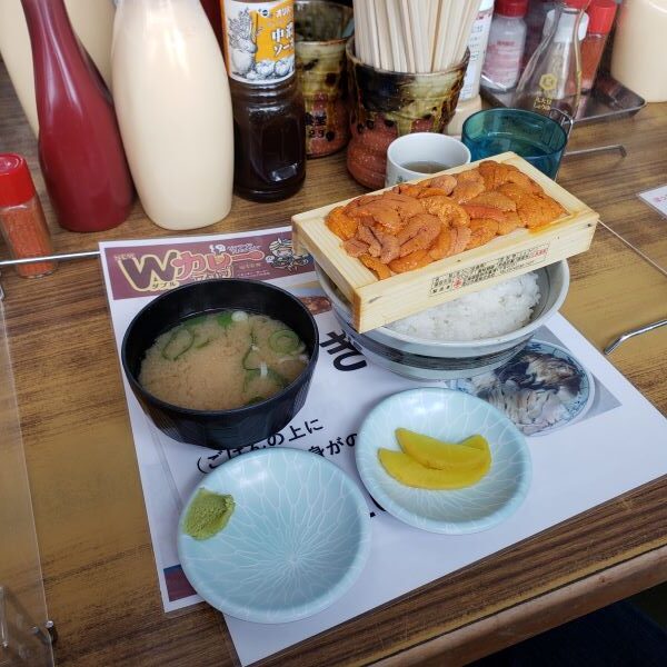 うに丼・マルトマ食堂