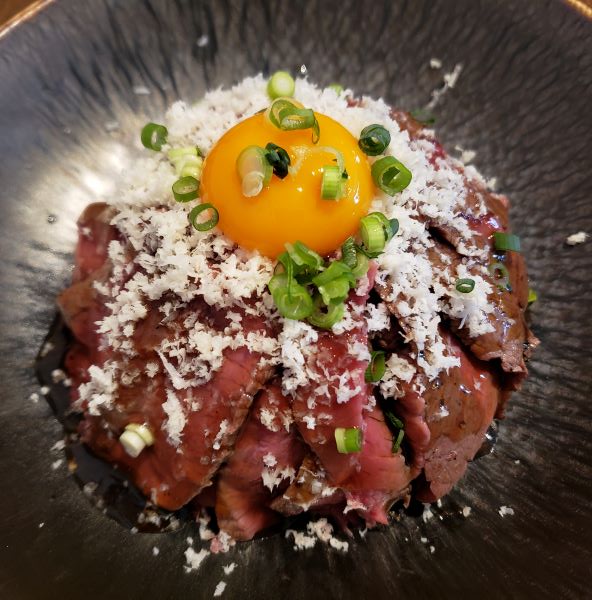 くに美　ステーキ丼