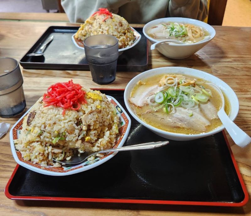 【口コミで評判】札幌の「こく一番みどりや」のラーメン付きチャーハンはボリューム満点！