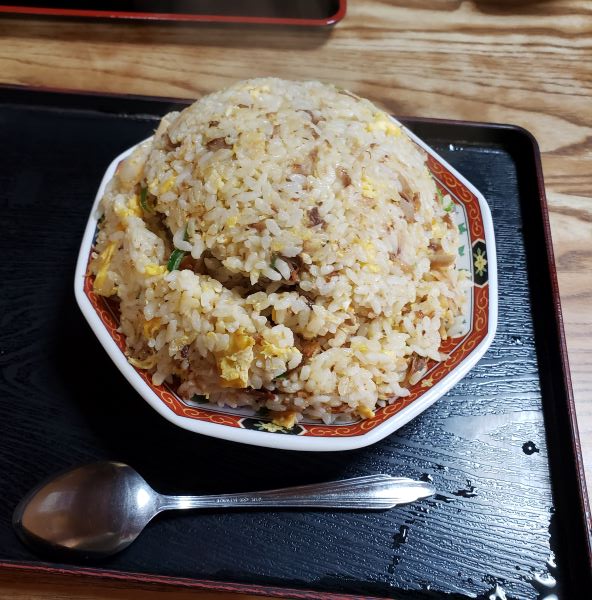 【口コミで評判】札幌の「こく一番みどりや」のラーメン付きチャーハンはボリューム満点！