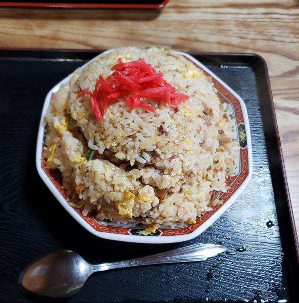 【口コミで評判】札幌の「こく一番みどりや」のラーメン付きチャーハンはボリューム満点！