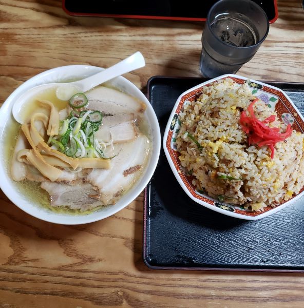 【口コミで評判】札幌の「こく一番みどりや」のラーメン付きチャーハンはボリューム満点！