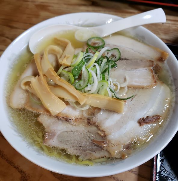 【口コミで評判】札幌の「こく一番みどりや」のラーメン付きチャーハンはボリューム満点！