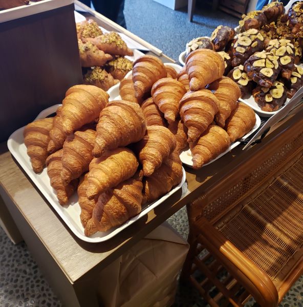 クロワッサン専門店「深井商店」を実食！【売り切れ次第閉店の札幌の人気パン屋】