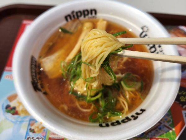 主人注文：らーめんダイニング庵「上州地鶏の極上醤油ラーメン」はあっさりなのにコク深いスープが最高