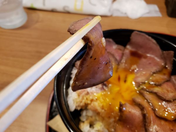 きらくの国産牛はステーキもローストビーフも安くて美味しかった!