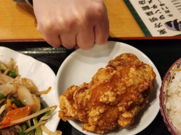 東方明珠飯店は鶏のから揚げ以外のメニューも豊富！
