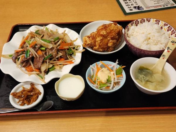 東方明珠飯店は鶏のから揚げ以外のメニューも豊富！