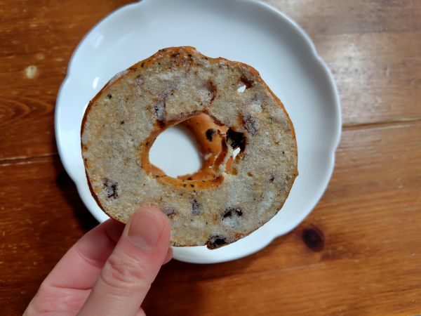 ②道の駅ウトナイ湖：ウトナイ湖が一望できる休憩スペースあり！お土産購入にぴったりの人気スポット