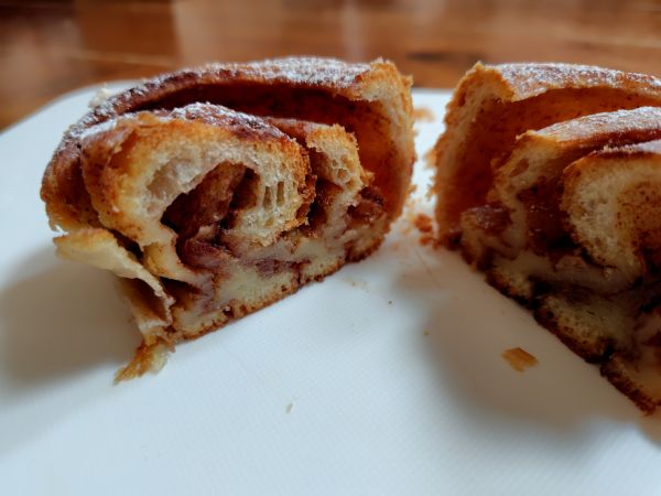 The North Rolls （ノースロール）のシナモンロールはとにかく濃厚！見た目も華やかで写真映え◎