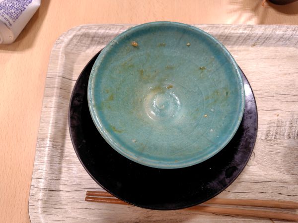 海鮮丼とと丸のサーモンてっぺん丼は脂が乗っていて美味しかった!