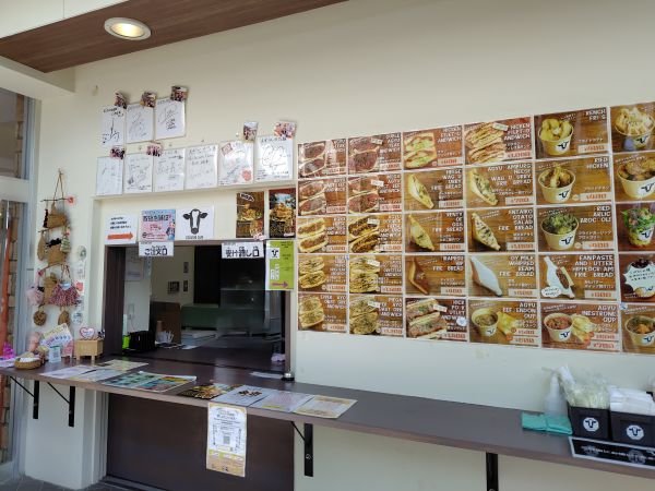 えぞうしカフェの倍乗せ和牛ステーキサンドは目にも舌にも美味しい!